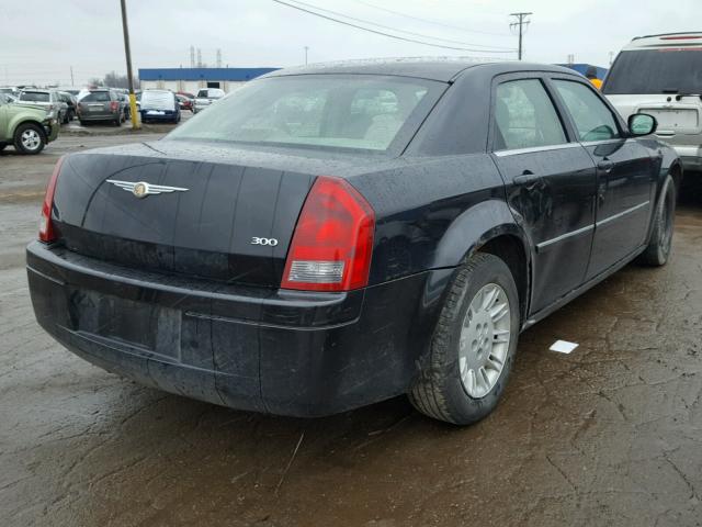 2C3KA43RX7H753875 - 2007 CHRYSLER 300 BLACK photo 4