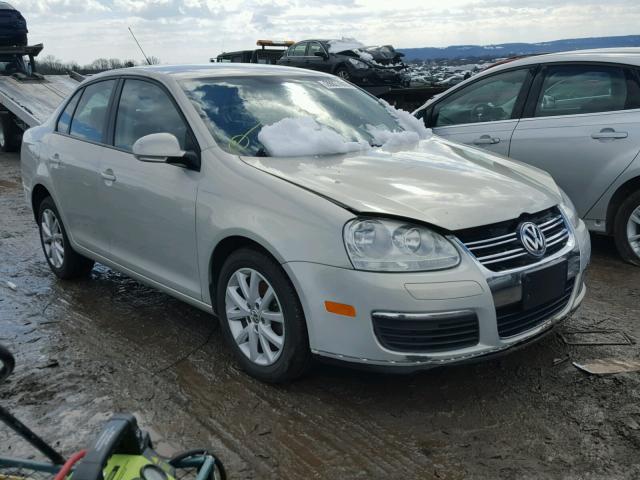 3VWAZ7AJ7AM102658 - 2010 VOLKSWAGEN JETTA LIMI SILVER photo 1