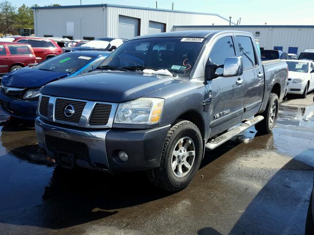 1N6AA07B65N504391 - 2005 NISSAN TITAN XE GRAY photo 2