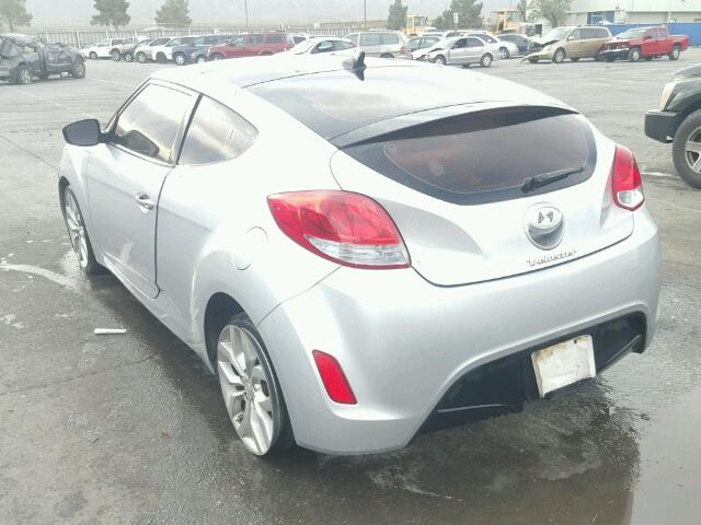 KMHTC6AD3CU068701 - 2012 HYUNDAI VELOSTER B SILVER photo 3