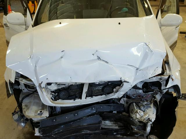 KNDUP132056705143 - 2005 KIA SEDONA EX WHITE photo 7