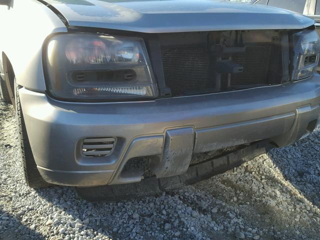 1GNDS13S722298334 - 2002 CHEVROLET TRAILBLAZE SILVER photo 9