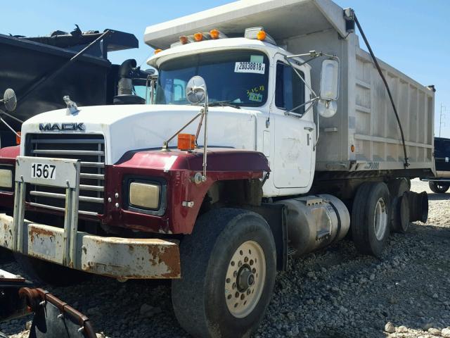 1M2P264C2SM017650 - 1995 MACK 600 RD600 WHITE photo 2