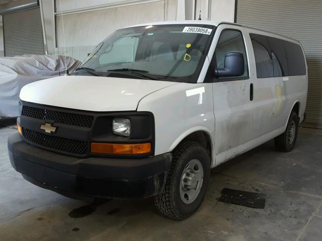 1GNZGXFA1E1129496 - 2014 CHEVROLET EXPRESS G3 WHITE photo 2