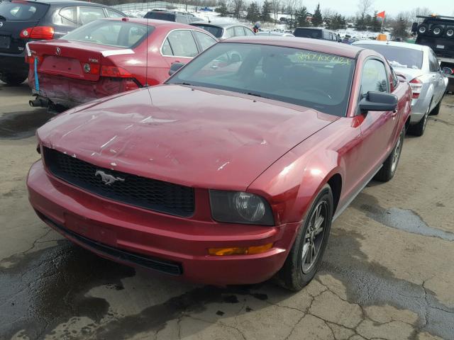 1ZVFT80N465118217 - 2006 FORD MUSTANG RED photo 2