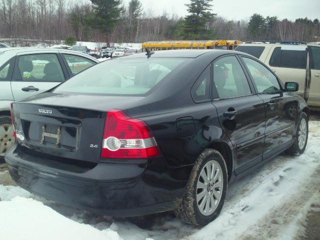 YV1MS390952062535 - 2005 VOLVO S40 2.4I BLACK photo 4