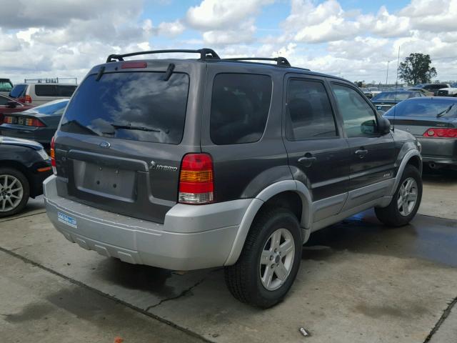 1FMCU95H15KB25634 - 2005 FORD ESCAPE HEV GRAY photo 4