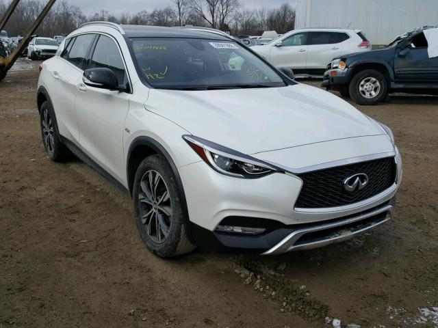SJKCH5CR4HA026200 - 2017 INFINITI QX30 BASE WHITE photo 1