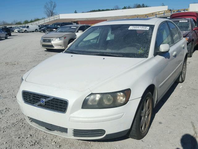 YV1MS382362151568 - 2006 VOLVO S40 2.4I WHITE photo 2