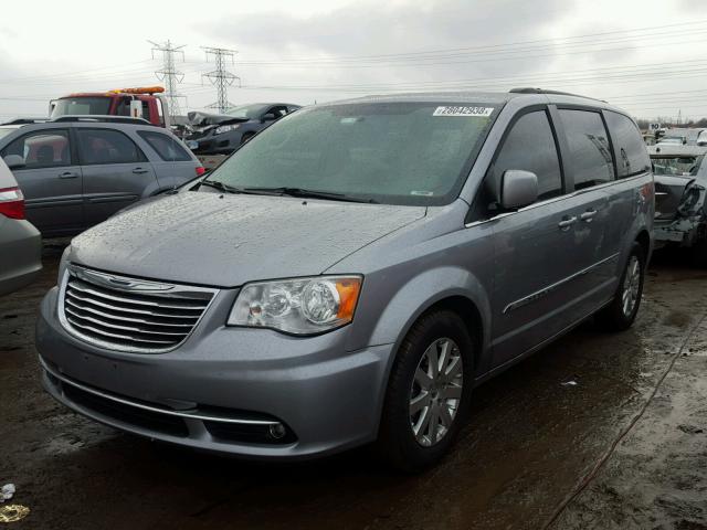 2C4RC1BG6ER363544 - 2014 CHRYSLER TOWN & COU SILVER photo 2