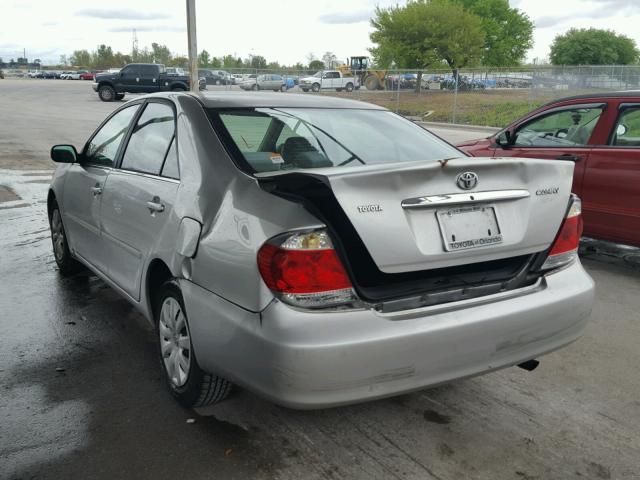 4T1BE32K45U510941 - 2005 TOYOTA CAMRY LE SILVER photo 3