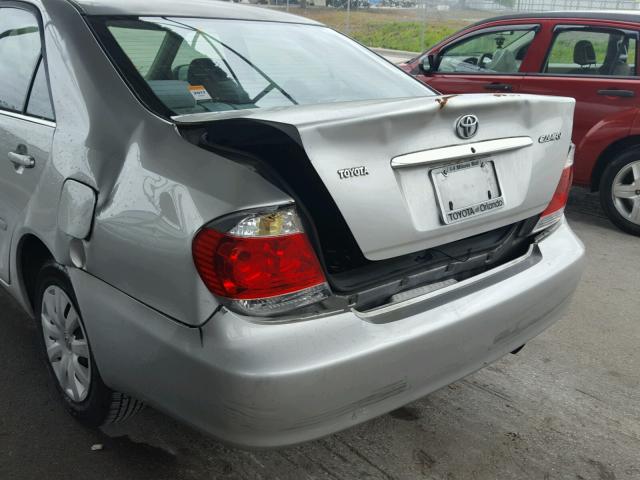 4T1BE32K45U510941 - 2005 TOYOTA CAMRY LE SILVER photo 9