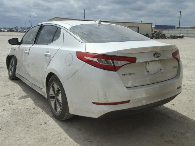 KNAGM4ADXD5056951 - 2013 KIA OPTIMA HYB WHITE photo 3