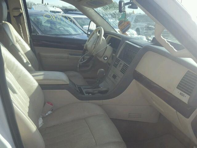5LMEU88H94ZJ28461 - 2004 LINCOLN AVIATOR 白色 照片 5