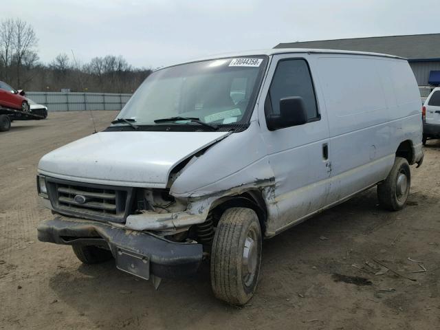 1FTNE24L65HB25052 - 2005 FORD ECONOLINE WHITE photo 2