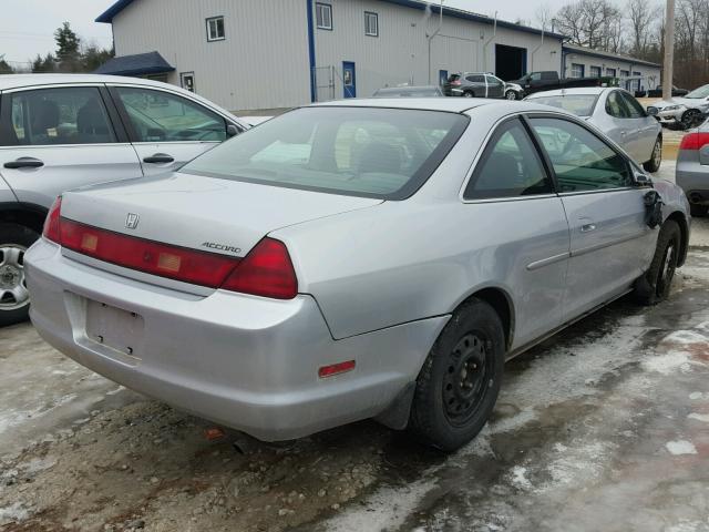 1HGCG3141XA025216 - 1999 HONDA ACCORD LX SILVER photo 4