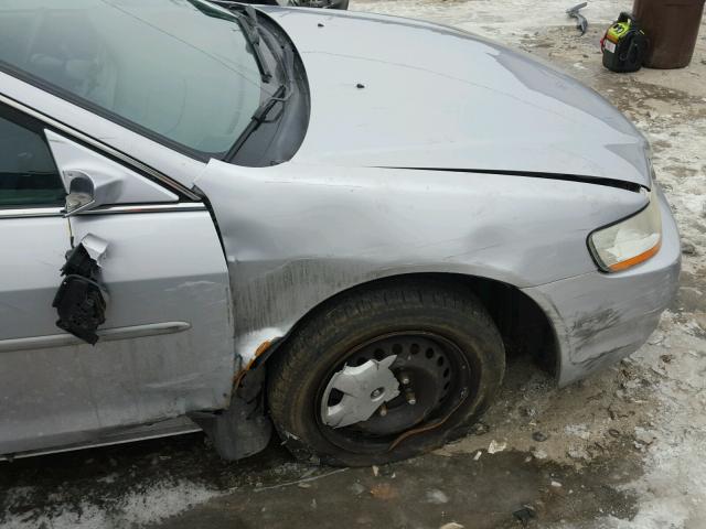 1HGCG3141XA025216 - 1999 HONDA ACCORD LX SILVER photo 9