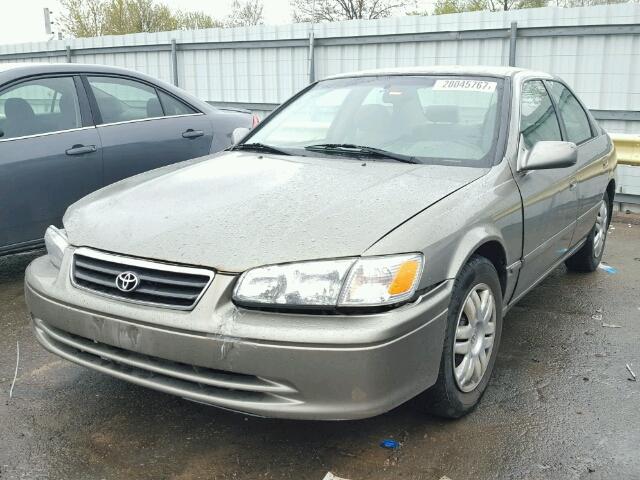 4T1BG22K61U108806 - 2001 TOYOTA CAMRY CE/L TAN photo 2