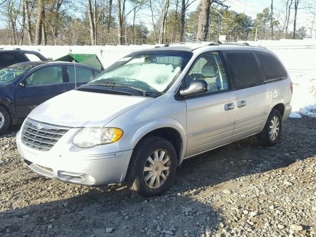 2A8GP64L26R619966 - 2006 CHRYSLER TOWN & COU SILVER photo 2