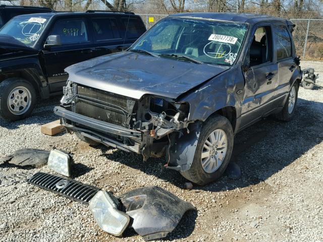 4M2CU56186KJ16326 - 2006 MERCURY MARINER GRAY photo 2