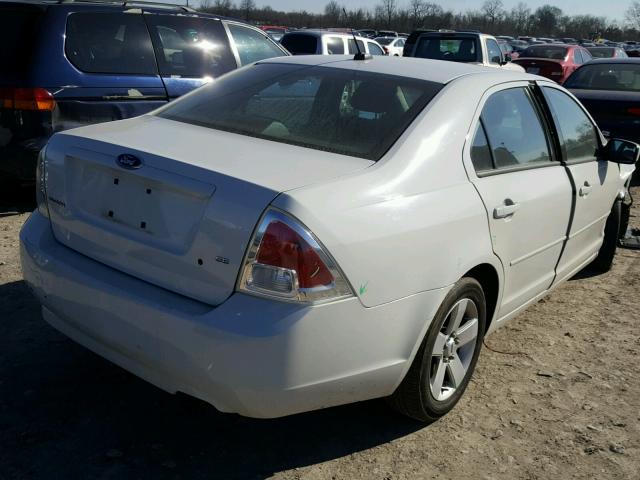 3FAHP07Z49R110622 - 2009 FORD FUSION SE WHITE photo 4