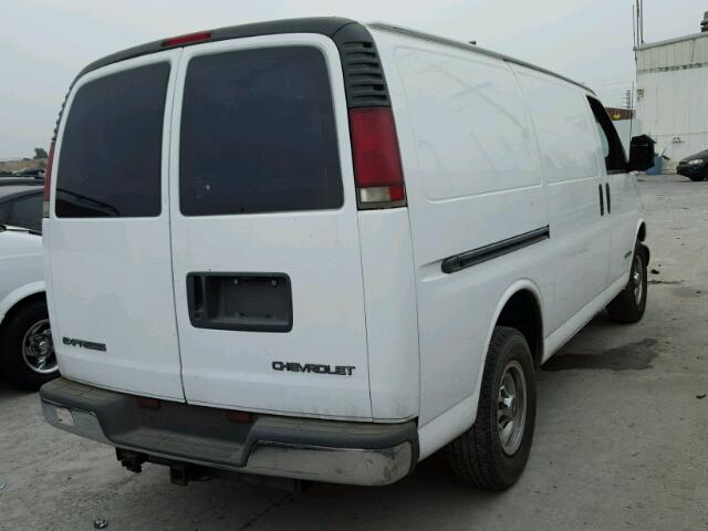 1GCHG35R221112660 - 2002 CHEVROLET EXPRESS G3 WHITE photo 4