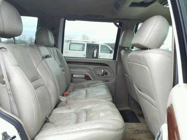 1GYEK63R8YR220758 - 2000 CADILLAC ESCALADE L WHITE photo 6