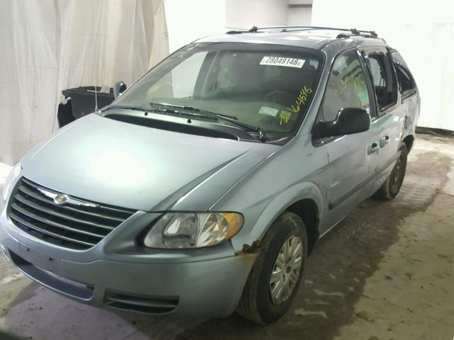 1C8GP45R55B408335 - 2005 CHRYSLER TOWN & COU BLUE photo 2