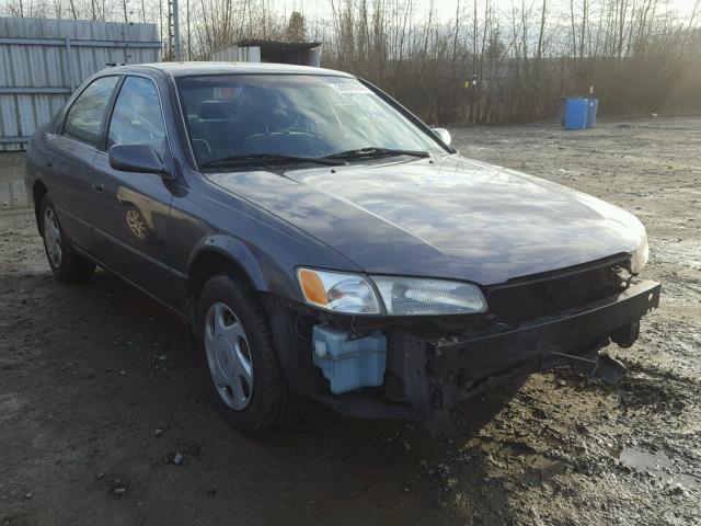 JT2BF22K7W0142526 - 1998 TOYOTA CAMRY CE GRAY photo 1