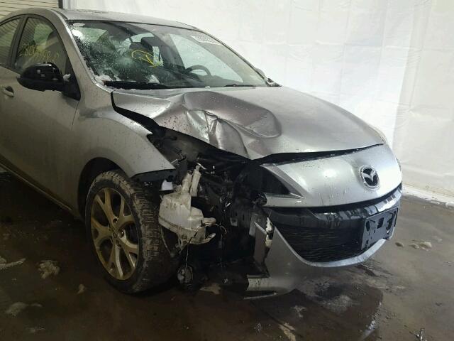 JM1BL1UG8B1362300 - 2011 MAZDA 3 I SILVER photo 9