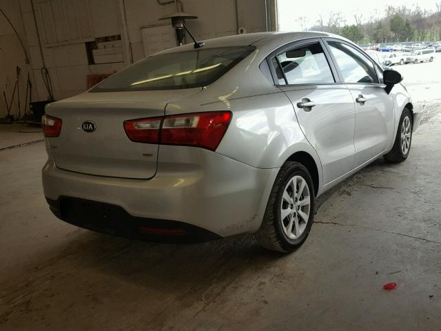 KNADM4A33E6329038 - 2014 KIA RIO LX Արծաթագույն լուսանկար 4