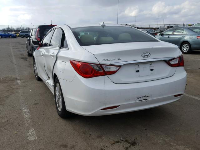 5NPEB4AC9CH358687 - 2012 HYUNDAI SONATA GLS WHITE photo 3