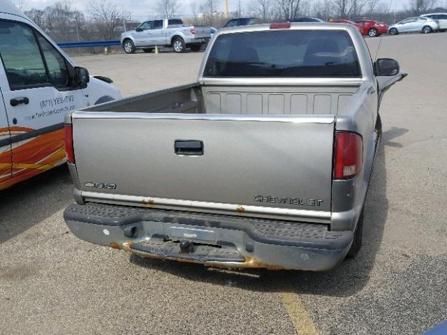 1GCCS1441YK183953 - 2000 CHEVROLET S TRUCK S1 SILVER photo 4