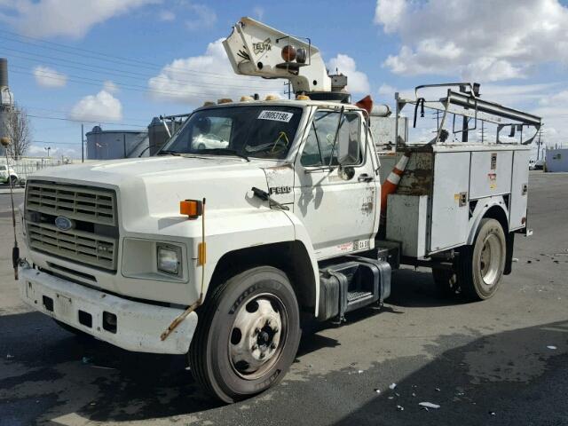 1FDMF60H0JVA26722 - 1988 FORD F600 WHITE photo 2