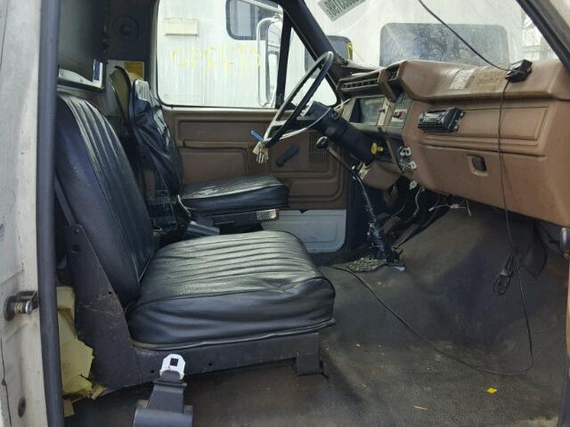 1FDMF60H0JVA26722 - 1988 FORD F600 Blanco foto 5