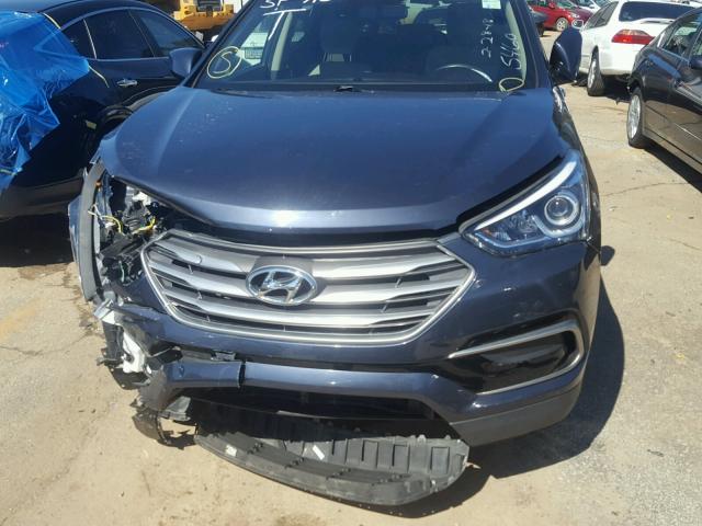 5XYZT3LB4HG405460 - 2017 HYUNDAI SANTA FE S BLUE photo 9