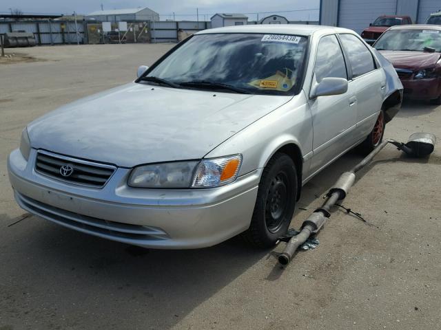 4T1BG22K01U021743 - 2001 TOYOTA CAMRY CE SILVER photo 2