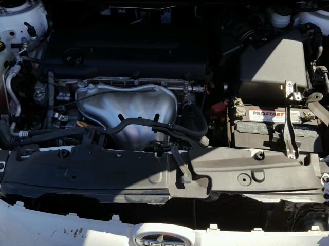JTLZE4FE8B1129236 - 2011 TOYOTA SCION XB WHITE photo 7