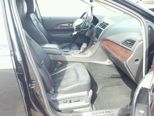 2LMDJ6JK8DBL26005 - 2013 LINCOLN MKX BLACK photo 5