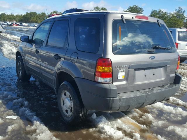 1FMYU92154KA20851 - 2004 FORD ESCAPE XLS GRAY photo 3