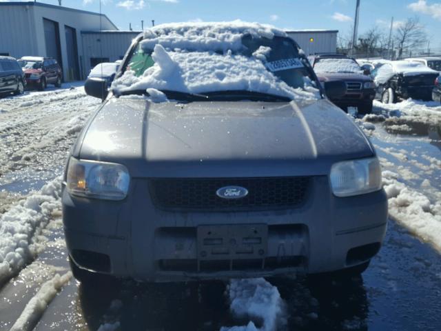 1FMYU92154KA20851 - 2004 FORD ESCAPE XLS GRAY photo 9