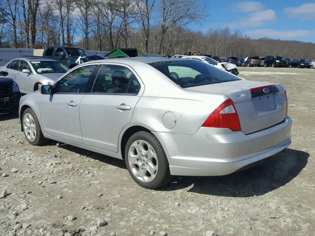 3FAHP0HA2AR332847 - 2010 FORD FUSION SE SILVER photo 3