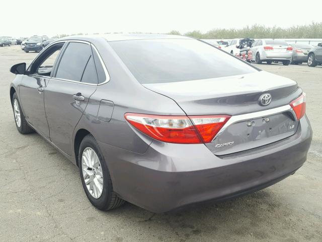 4T1BF1FK3GU222438 - 2016 TOYOTA CAMRY LE CHARCOAL photo 3