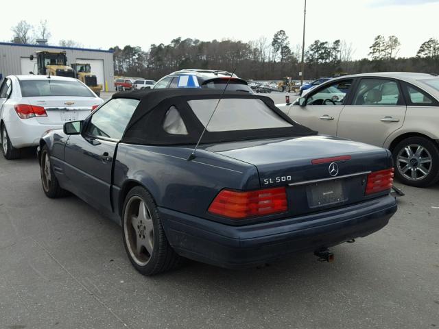 WDBFA67F3WF170992 - 1998 MERCEDES-BENZ SL 500 BLUE photo 3