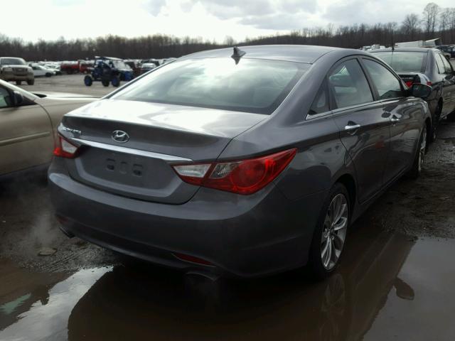 5NPEC4AC1BH228091 - 2011 HYUNDAI SONATA SE GRAY photo 4