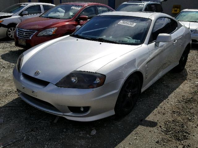 KMHHN65F76U222018 - 2006 HYUNDAI TIBURON GT SILVER photo 2