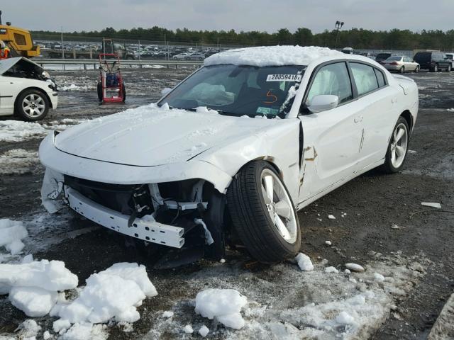 2C3CDXCT6HH660782 - 2017 DODGE CHARGER R/ WHITE photo 2