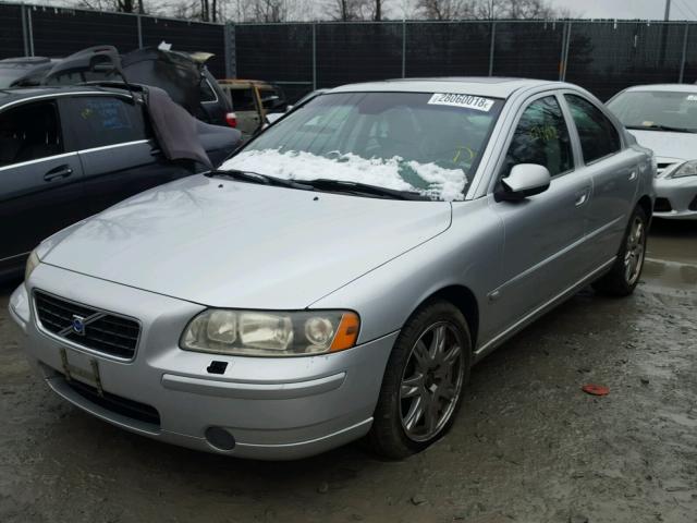 YV1RH592X52456353 - 2005 VOLVO S60 2.5T SILVER photo 2