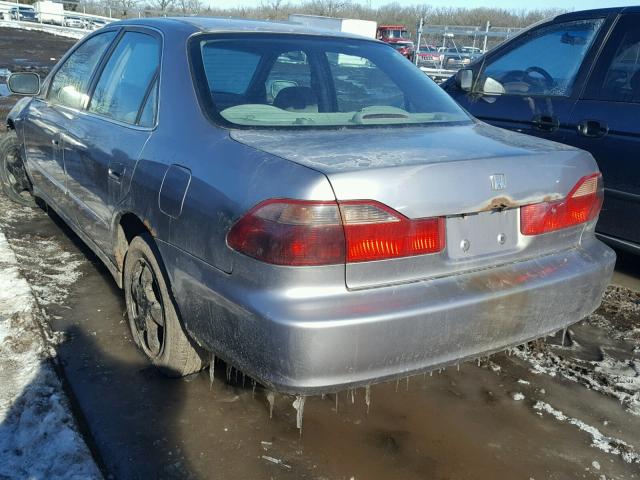 1HGCG5653YA058975 - 2000 HONDA ACCORD EX SILVER photo 3