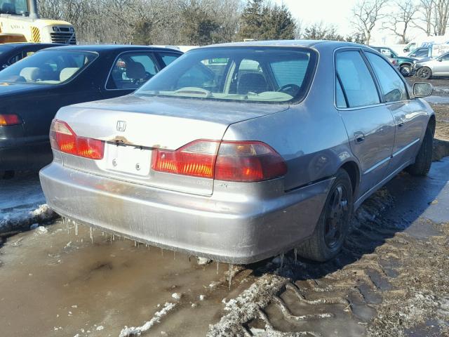 1HGCG5653YA058975 - 2000 HONDA ACCORD EX SILVER photo 4